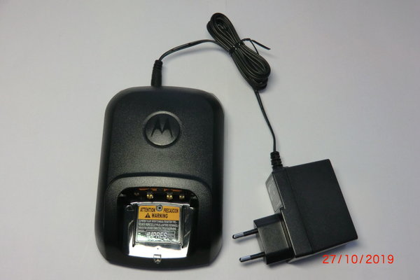 Motorola 1-fach Schnelllader 230 VAC für DP2/3/4000-Serie